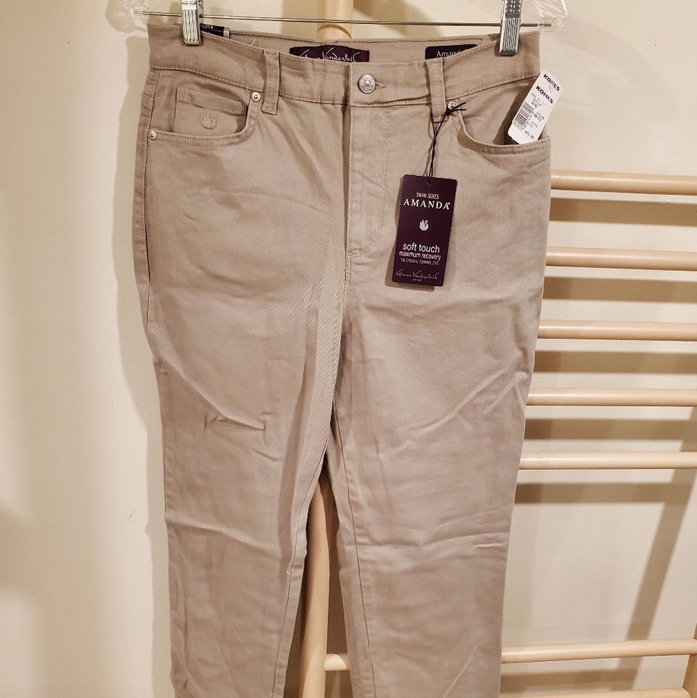 *NWT* Gloria Vanderbilt Slimming Jeans | Dark Beige | SZ 6 Long